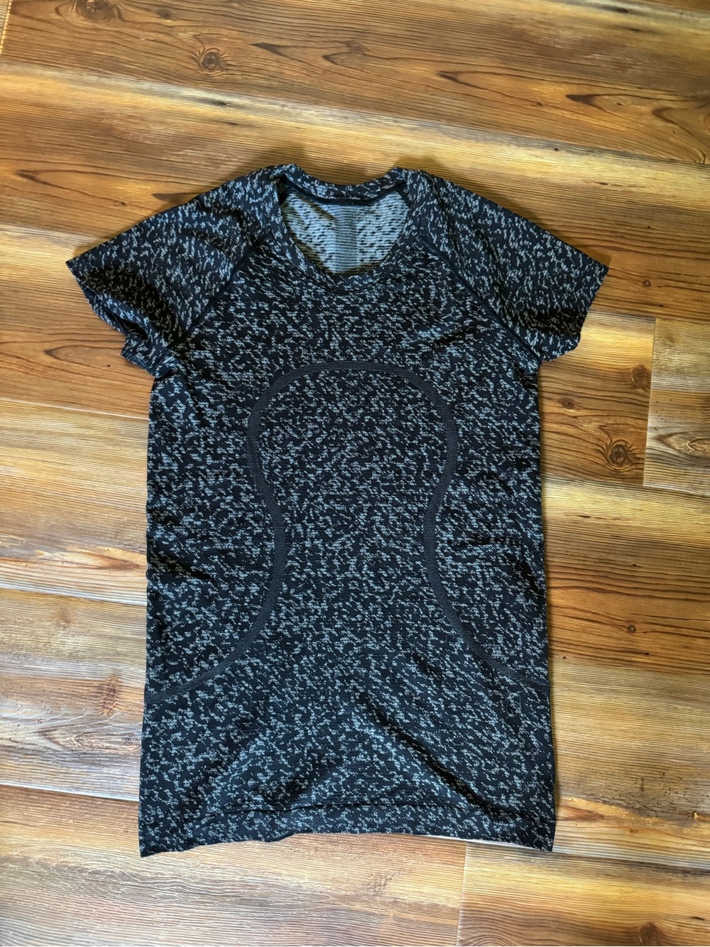Lululemon Swiftly Tech Short Sleeve